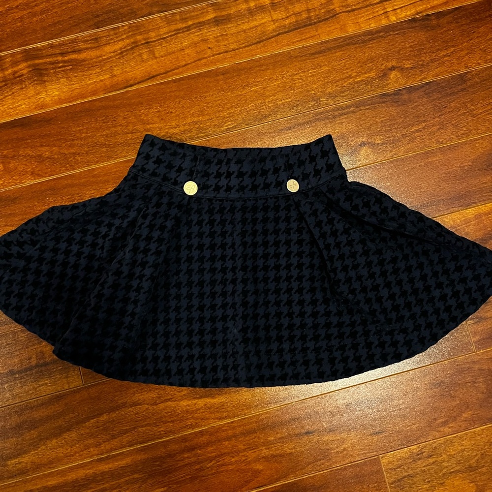 Beautiful Lili Gaufrette skirt. Size 8